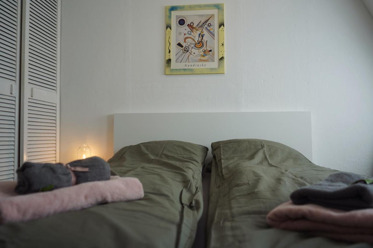 Unique: Geraeumig - Bhf-Nah - Parkplatz - Netflix Apartment Bremen Exterior photo